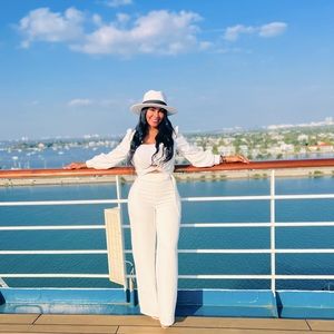 Meet your Posher, Stephanie